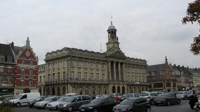 2010-05-13-Cambrai-02-hotelVille